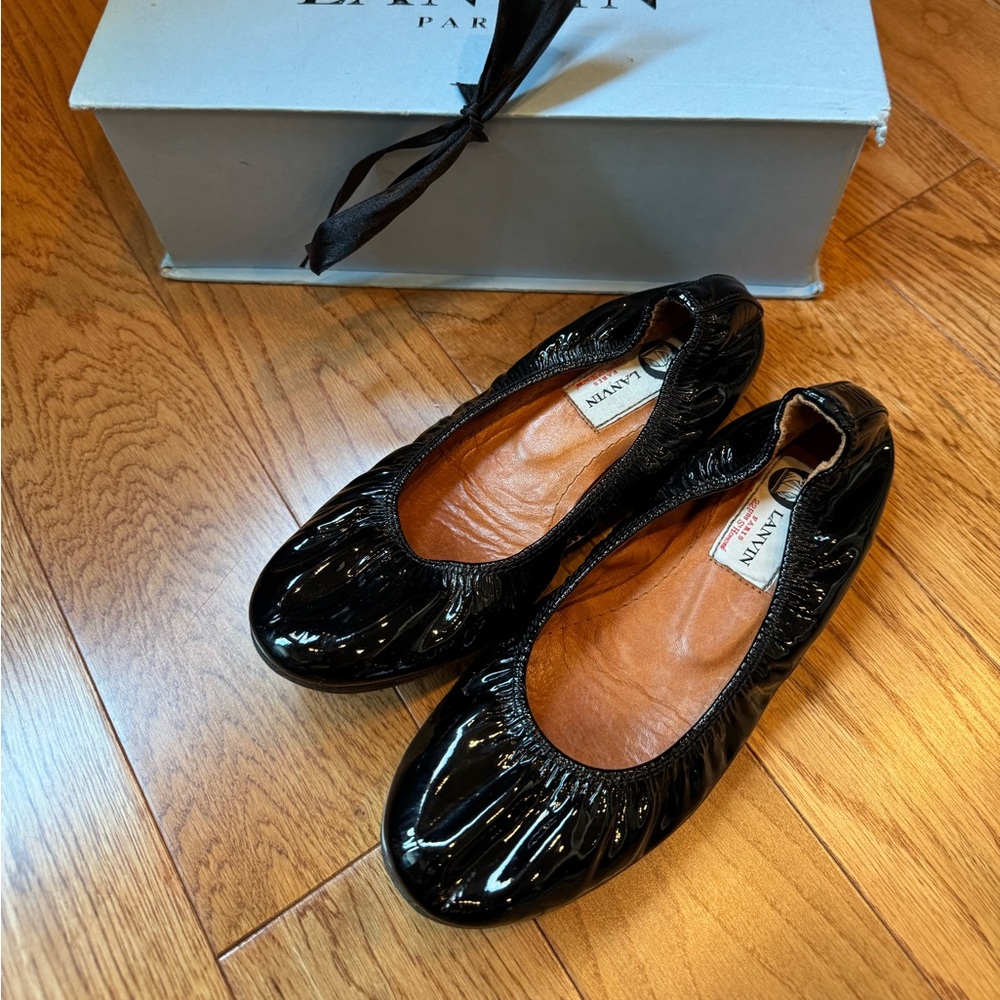 Lanvin Black Patent Leather Ballet Flats Size 36